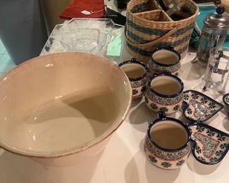 1708. Polish Style Pottery