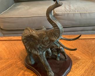 #18 Elephant Mama & Baby Statue - Metal - Sand Pacific Co. - Trunk up - 12" Tall $75.00