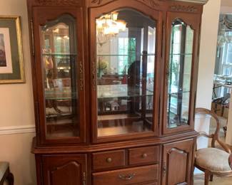 #40 Thomasville Curved Front China Cabinet w/3 drawers & 2 wood Doors & 2 Beveled glass Doors, & 2 glass Shelves- Lighted - 2 pieces (You Move) - 62x17x82T $175.00