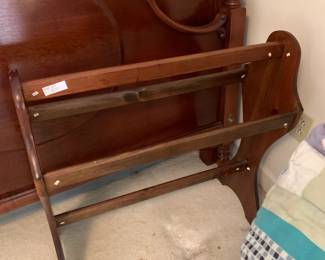 #162 quilt rack wood $30.00