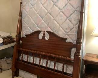 #85 American Drew 4 poster Queen Headboard/Footboard $175.00
#86 Beautyrest Exquisite Simmons Mattress/Boxsprings $100.00