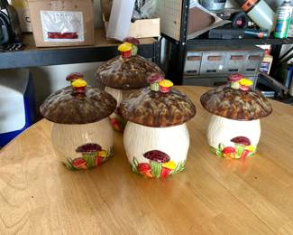 #148 McCoy 500 Mellow Mushroom Cannisters (set of 4, Cracked Lid, and one chipped) $100.00
