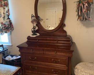 #4 broyhill dresser with 7 drawers mirrow as is 1 handle 42x20x43 mirror 35x42 $275.00