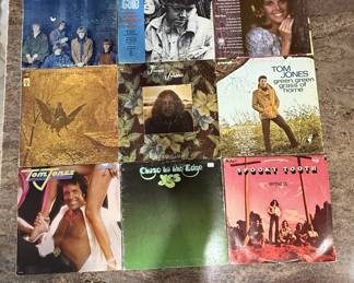 70's Vinyl Record Albums. Vinyl Record Lot featuring albums from The Byrds (1965), Donovan (1967), Claudine Longet (1967), Jim Croce (1972), Tom Jones (1970), and others. Collectible records in good condition. See pictures for more details.