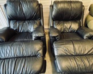 Large Black Leather Recliners. (2)