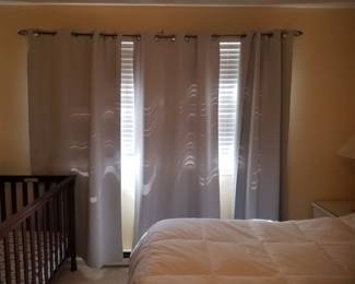 Curtains & curtain rods