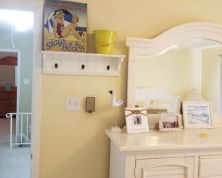 Hook rack with shelf