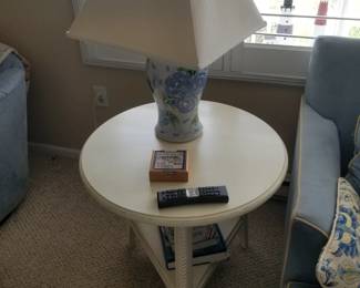 Table lamp