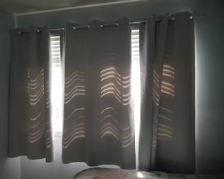 Curtains & curtain rods