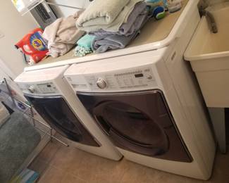 Kenmore Elite washing machine & ELECTRIC dryer