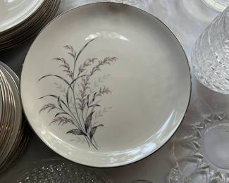 "Garden Queen" Arcadian Fine Prestige China