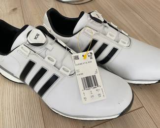 Size 9 golf shoes