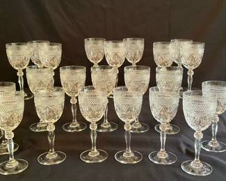 24 Luminarc Goblets