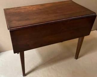 DropLeaf Table