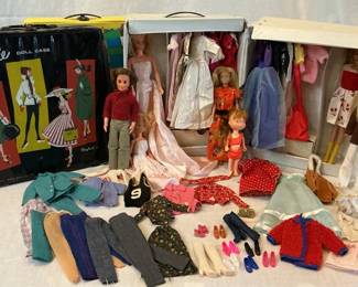 Barbie Friends DressUp