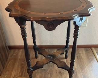 St. Johns Parlor Table