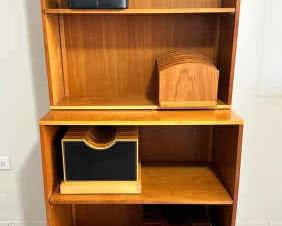 001 LEVENGER Shelves Storage