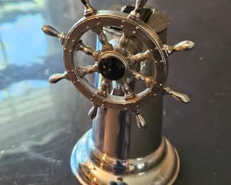 Ships wheel lighter