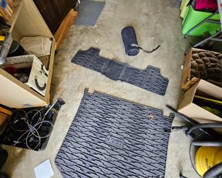 Rubber jeep mats