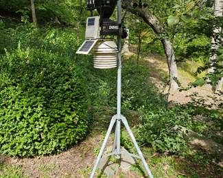 Davis Vantage pro weather station 