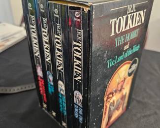 Jrr Tolkien the hobbit book set