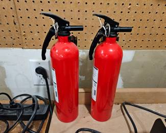Fire extinguisher 