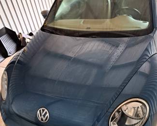 2018 VOLKSWAGON BEETLE CONVERTIBLE WINDOWS DO NOT SEAL CORRECTLY SEE PICTURES ON WEBSITE PLEASE READ DESCRIPTION ON AUCTION SITE AND BIDDING REQUIREMENTS TO BID SELLING AS IS WHERE IS LIKE WE FOUND IT AND HOW IT SITS WITH ANY AND ALL FAULTS BATTERY IS DEAD TIRES FLAT  MUST ME MOVED OUT BY SEPTEMBER 1st NO EXCEPTIONS IF YOU CANNOT AFFORD IT OR PICK IT UP BY THE 1st PLEASE DO NOT BID