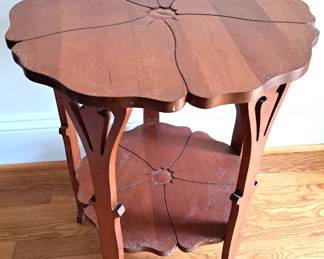 STICKLEY POPPY END TABLE 