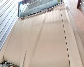 1965 PONTIAC BONNEVILLE 2DR CONVERT CAR READ DESCRIPTION ON AUCTION SITE AND BIDDING REQUIREMENTS TO BID SELLING AS IS WHERE IS LIKE WE FOUND IT AND HOW IT SITS WITH ANY AND ALL FAULTS BATTERY IS DEAD TIRES FLAT  MUST ME MOVED OUT BY SEPTEMBER 1st NO EXCEPTIONS IF YOU CANNOT AFFORD IT OR PICK IT UP BY THE 1st PLEASE DO NOT BID