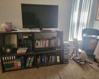 TV Shelfs Folding Chairs