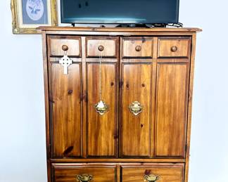 antique furnishings, artwork, TVS