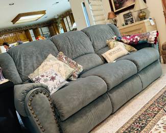 3 seater recliner sofa/couch 