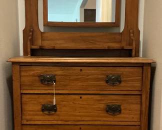 Cabinet dresser with mirror (35x60)