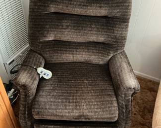 Relaxing soft material recliner (Tranquil label on remote) (30x39)