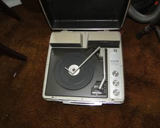 Singer Phonograph