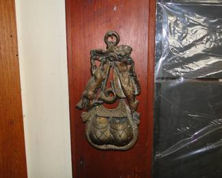 Cast Metal Pocket