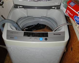 Giantex Easy Lite fully automatic portable washing machine used once