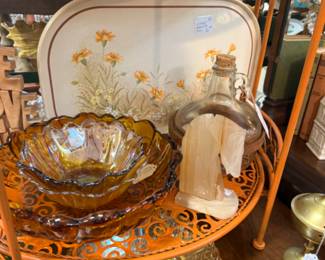 Many decor pieces that speak to the past, decorating treasures to place throughout your home
