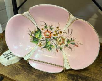 Beautiful serving bowls with flower motif and gold edges