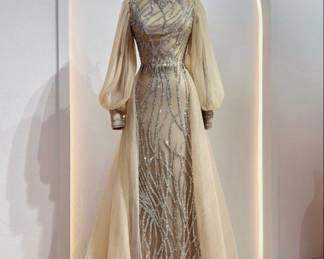 PLEASE TEXT ME IF YOU ARE INTERESTED IN THIS DRESS!! 313-740-3680