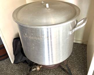 80 qt pot on burner