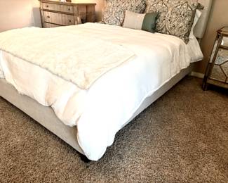 Platform bed