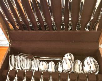 Oneida service for 12 flatware