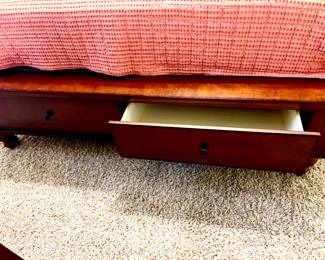 Storage footboard