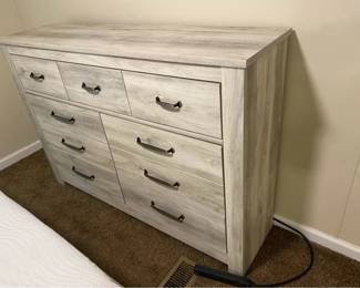White 9 Drawer Dresser
