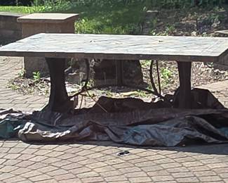 Outdoor patio table