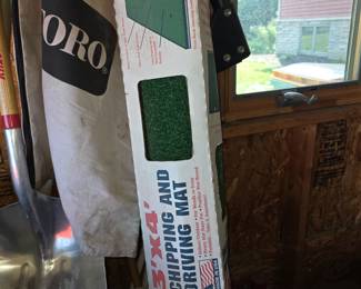 Grassroots golf driving mat