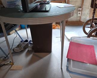 Vintage card table-round