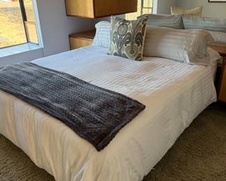 California King comfort top mattress