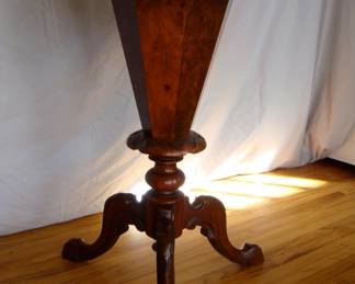 Stunning Burr Walnut Victorian Sewing or Work Box Great as Side Lamp End Table